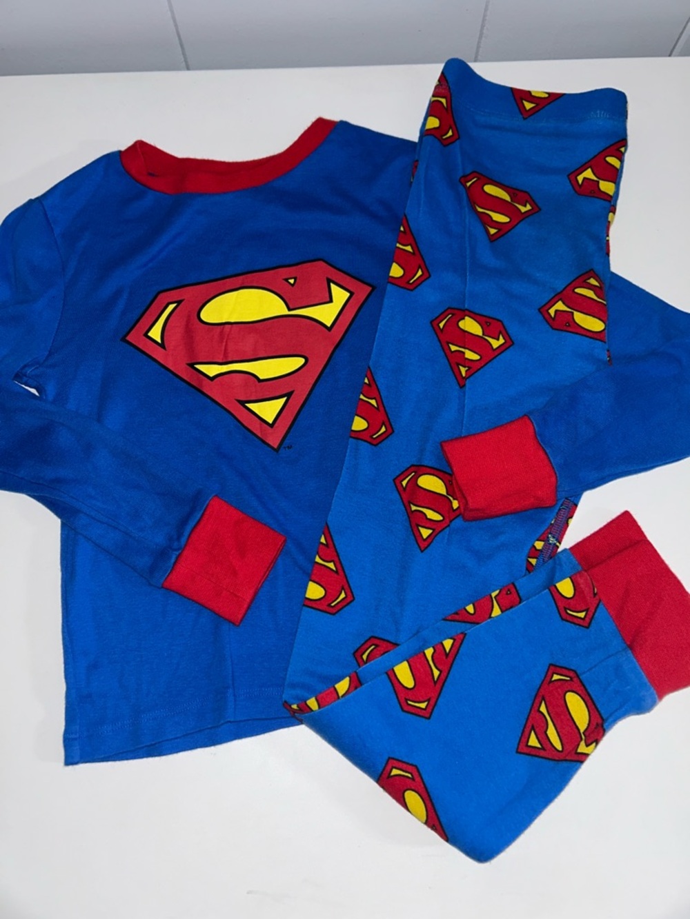 H&M DC Superman Long Sleeve + Pants Pajamas Size 8